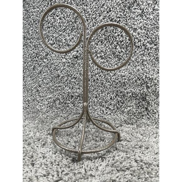 2 Ring Free Standing Coated Wrought Iron Towel Rack Preowned Home Decor - Picture 2 of 12